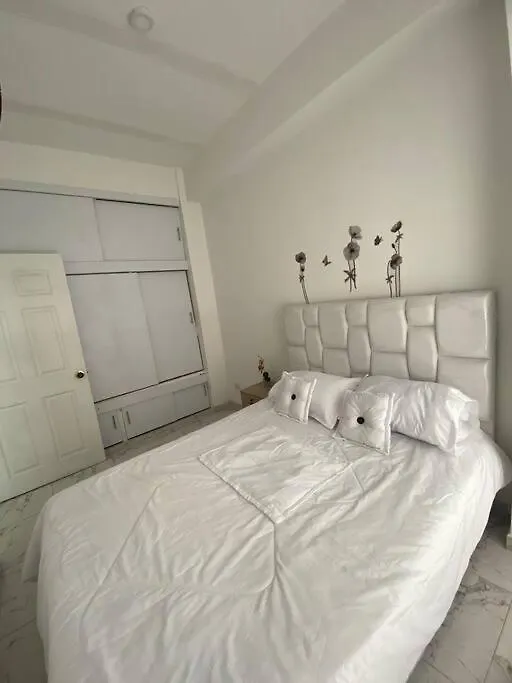 Apartamento Comodo Y Central En Cali En El Barrio Miraflores 201 Apartment 0*,